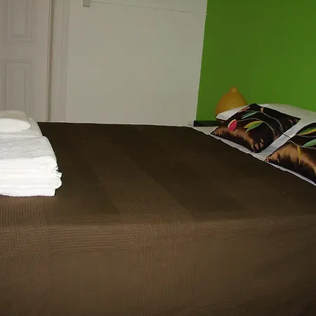 Riverview Hostal