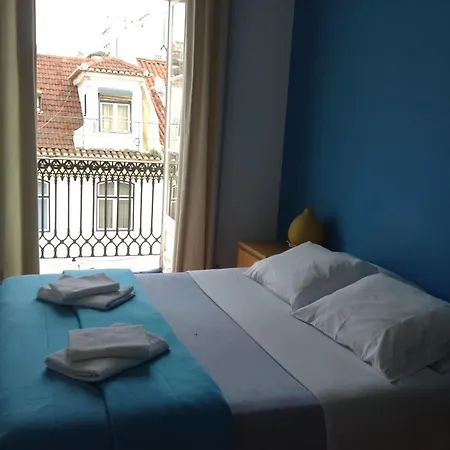 Riverview Hostal *